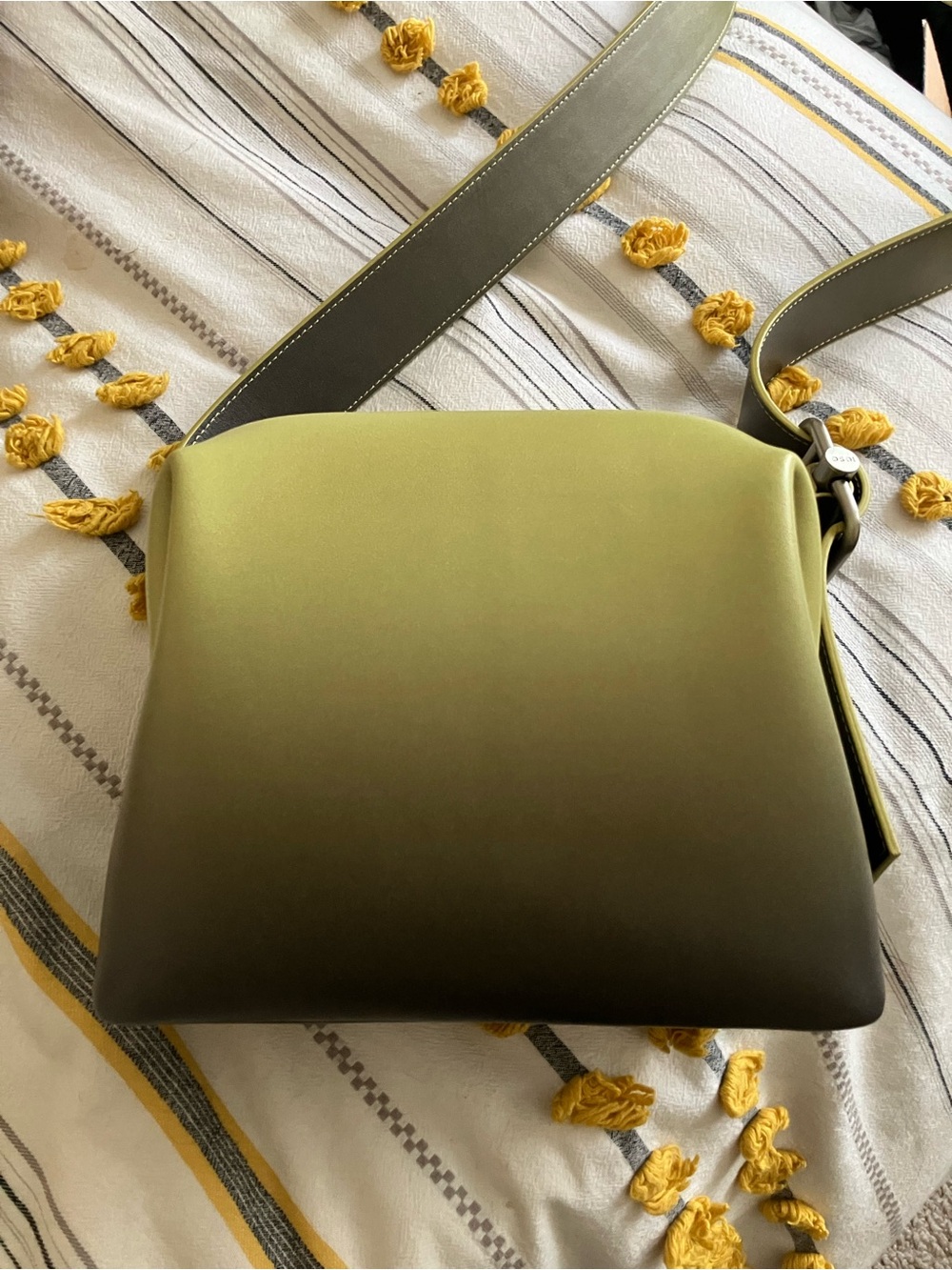 Osoi mini Brot bag in cool green and yellow ombré!